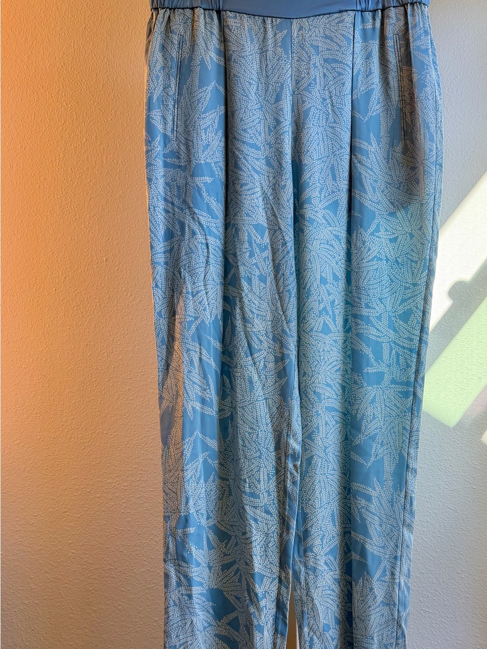 NWT Diane Von Furstenberg Pale Blue Silk Jacquard Wide-Leg Trousers - Picture 2 of 6
